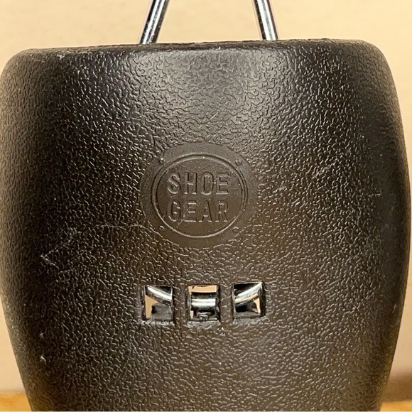 MENS BLACK SHOE STRETCHERS PLASTIC RETRO SHOE GEAR - Picture 3 of 6